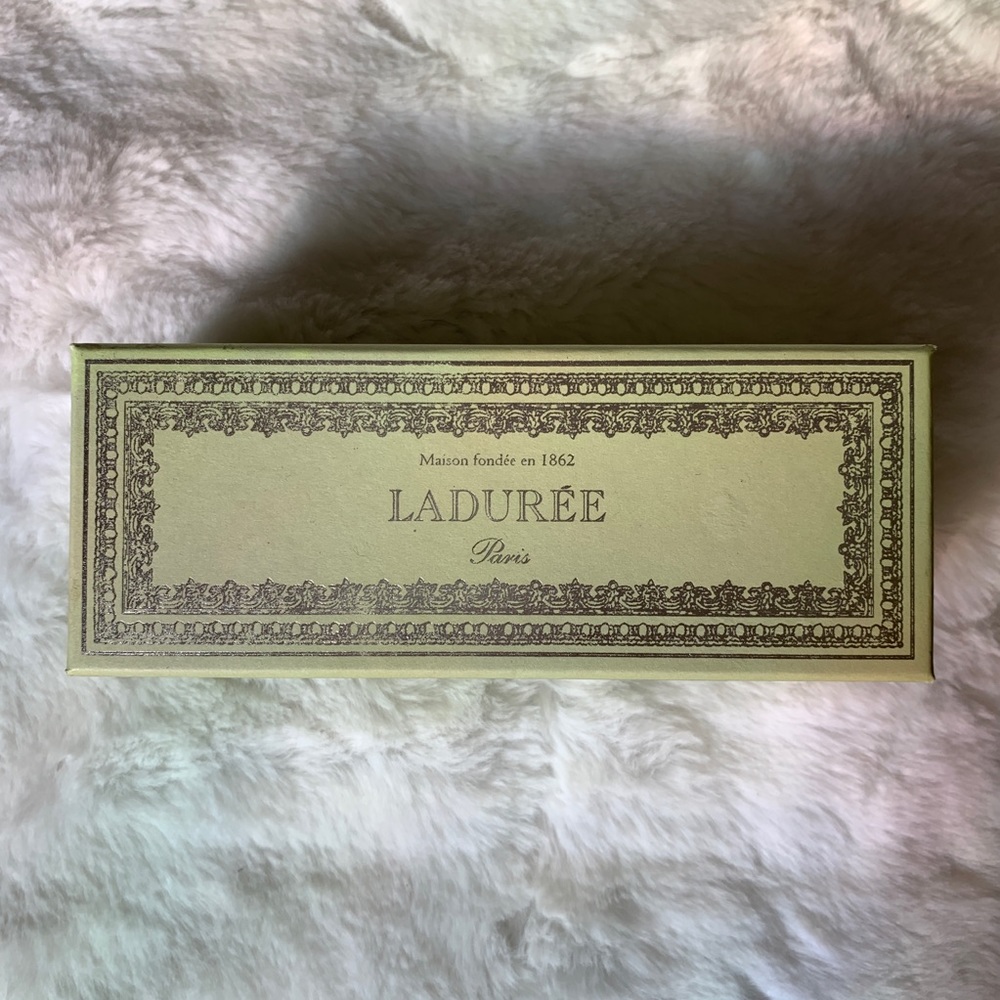 Laduree Macaron Box - Picture 3 of 4